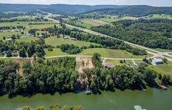 179 River Front Dr, SPARTA, TN 38583