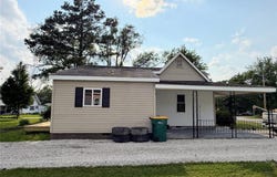 120 W Caldwell, La Plata, MO 63549