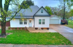 222 E Pecan Street, Coweta, OK 74429