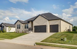 1744 E Cobblestone Drive, Ozark, MO 65721