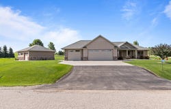 W7535 CROSS COUNTRY Lane, HORTONVILLE, WI 54944