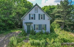 35 Church Street, Ellsworth, ME 04605