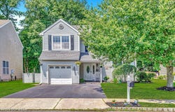 27 Skyline Drive, Hazlet, NJ 07730