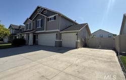2054 N Van Dyke Ave, Kuna, ID 83634