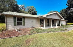 8900 Martin Martin Rd, Henderson, KY 42420