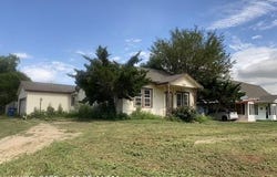 928 S 2nd Street, Chickasha, OK 73018