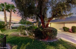 8464 N 7TH Avenue, Phoenix, AZ 85021