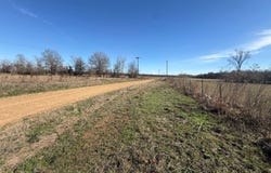 000 Catfish Ln, Winnsboro, LA 71295