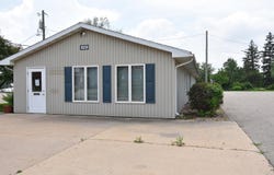 819 1st St. E., Independence, IA 50644