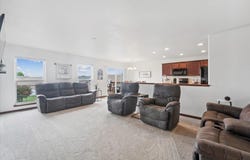 1425 Hummingbird Circle, Waterloo, IA 50702