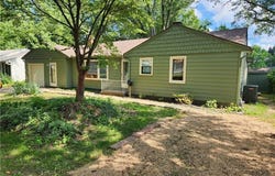 402 E Truman Avenue, Clinton, MO 64735