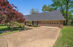 2110 Macbeth, Tyler, TX 75703