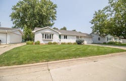 2031 12th St, Rock Valley, IA 51247