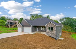 301 River Oaks Drive, Heath, OH 43056