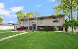 7 Robins Way, North Providence, RI 02904
