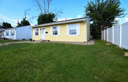 5500 Sharon Lane NW, Cedar Rapids, IA 52405