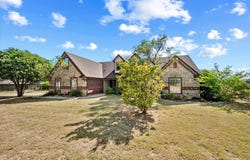 104 Caballos Lane, Springtown, TX 76082