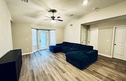 21003 E 8th Street S, Independence, MO 64056