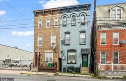 729 W PHILADELPHIA STREET, YORK, PA 17401