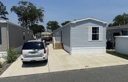 31 Lewis Ave, Egg Harbor Township, NJ 08234