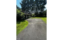 8105 DEVLIN ROAD, BRISTOW, VA 20136