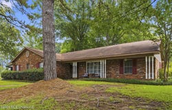 1210 Huntcliff Way, Clinton, MS 39056