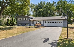202 Whittier Road, Ogden, NY 14624