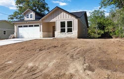150 Palikea CT, Bastrop, TX 78602