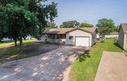 1606 N B. St, Wellington, KS 67152