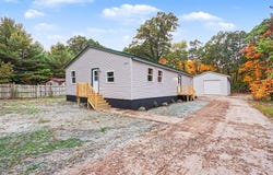 1293 West Street, Muskegon, MI 49442