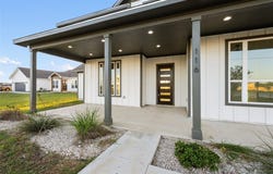 116 Bianca CIR, Del Valle, TX 78617