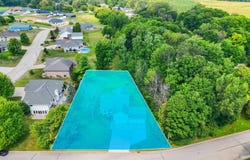 1006 STARLIGHT Drive, FRANCIS CREEK, WI 54214