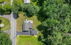 32 Pleasant Hill Road, Falmouth, ME 04105