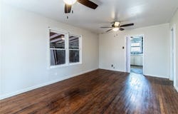 121 W Avenue E, Robstown, TX 78380