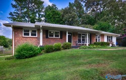121 11th Place NW, Arab, AL 35016