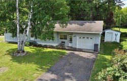 1005 E Superior Street, Isle, MN 56342