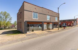 32 W School Street, Bonne Terre, MO 63628