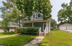 233 S Park Avenue, Le Center, MN 56057