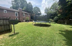 142 Cedarcrest Dr, Florence, AL 35630