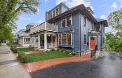 197 Winchester St, Brookline, MA 02446