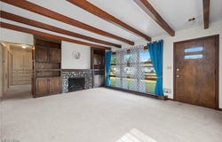 1327 W 39th Street, Lorain, OH 44053