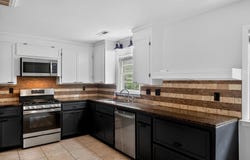 221 Forest Circle, Summerville, SC 29483
