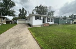 564 Jefferson Blvd SE, Huron, SD 57350