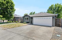 414 Westminster Drive, Eagle Point, OR 97524