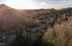 1220 Sugar Loaf Rd, Sevierville, TN 37876