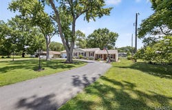 3432 Adie Road, St Ann, MO 63074