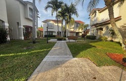 10843 NW 8th St, Pembroke Pines, FL 33026