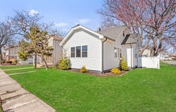 30 Bruno St, Moonachie Boro, NJ 07074-1107