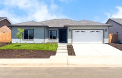 858 N Palm Street, Woodlake, CA 93286