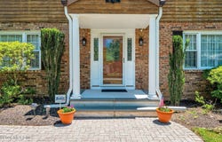 89 Pine Street, Lincroft, NJ 07738